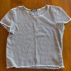 American eagle black and white striped top